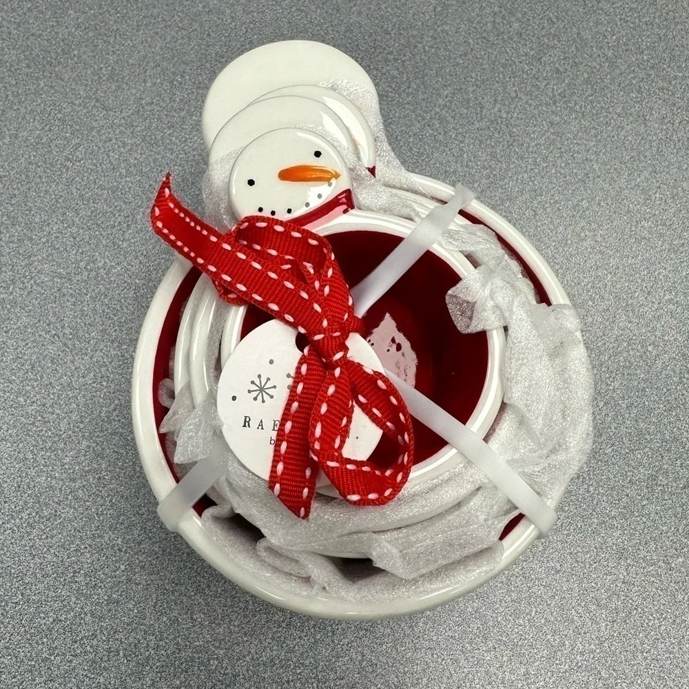 BRAND NEW RAE DUNN SNOWMAN MEASURING CUPS!